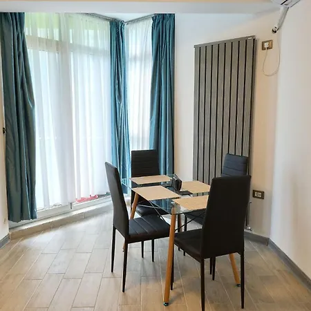 Lovely Sea View Apartment Alezzi Spa Pools Resort アパート