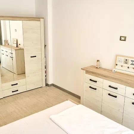 아파트 Lovely Sea View Apartment Alezzi Spa Pools Resort *