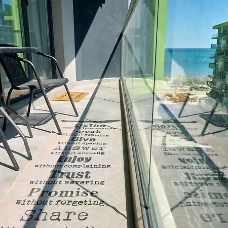 아파트 Lovely Sea View Apartment Alezzi Spa Pools Resort