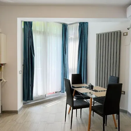 Lovely Sea View Apartment Alezzi Spa Pools Resort 아파트 마마이아